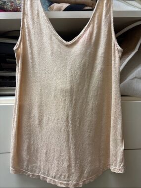 Lilly Pulitzer V-Neck Tank Top in Light Gold-Gold Threads throughout Shimmer